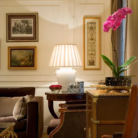 Hotel Francois 1er 4*