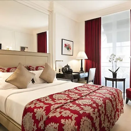 Hotel Francois 1er Parigi