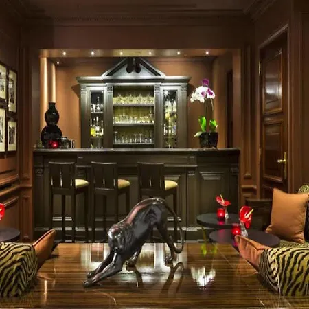 Hotel Francois 1er Parigi