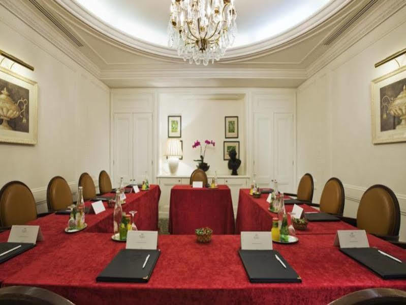 Hotel Francois 1er Parigi