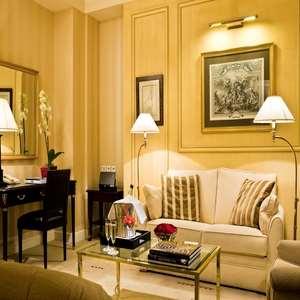 Francois 1er Hotel 4*