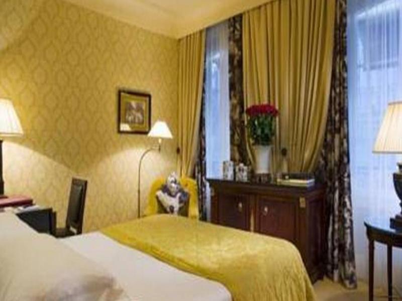 Hotel Francois 1er Parigi