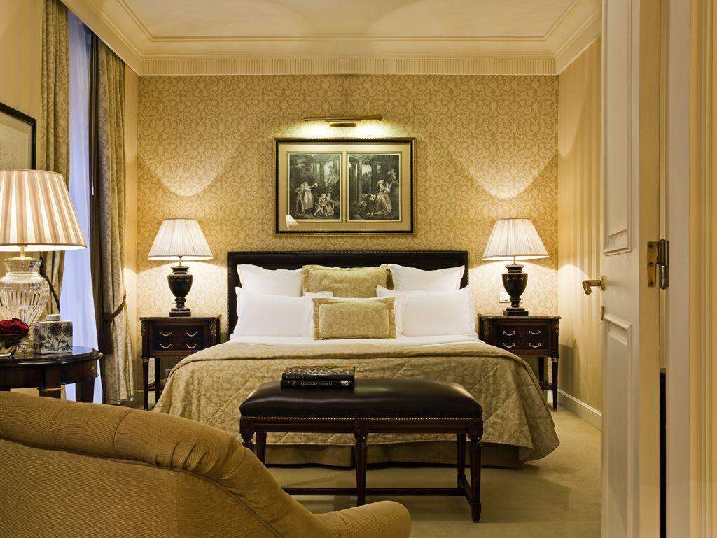 Hotel Francois 1er Parigi